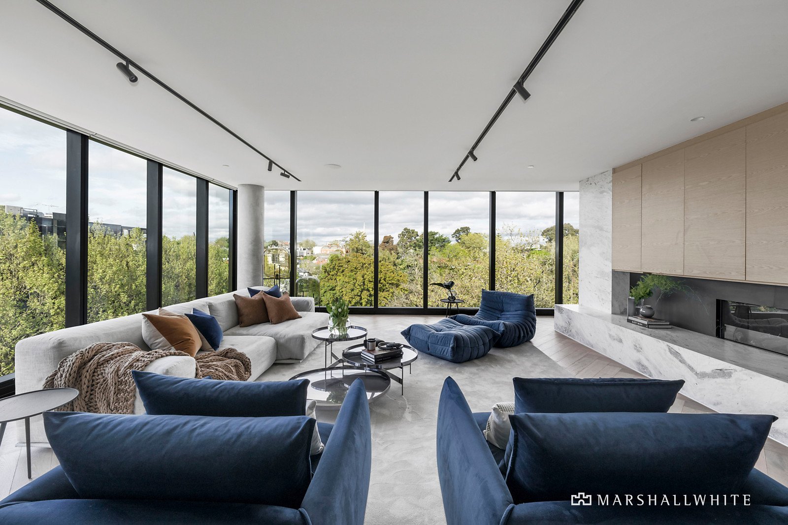 Penthouse, 39 Gellibrand Street, Kew - Thumbnail 3