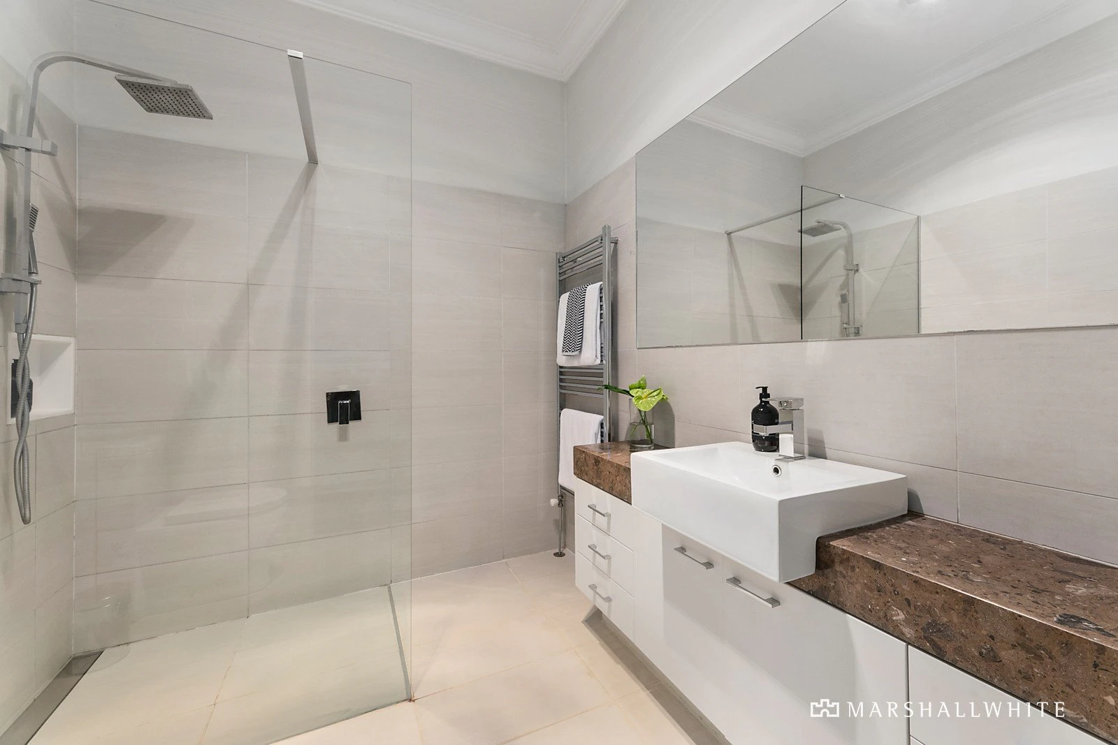 50 Iris Road, Glen Iris, VIC