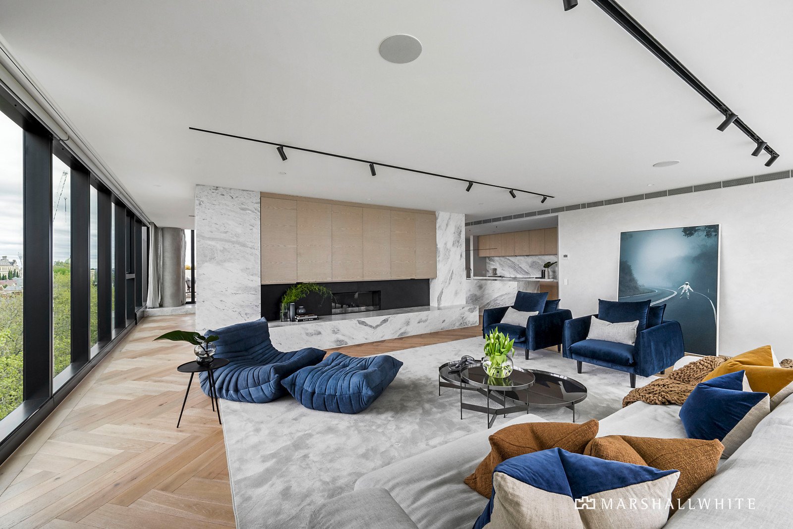 Penthouse, 39 Gellibrand Street, Kew - Thumbnail 4
