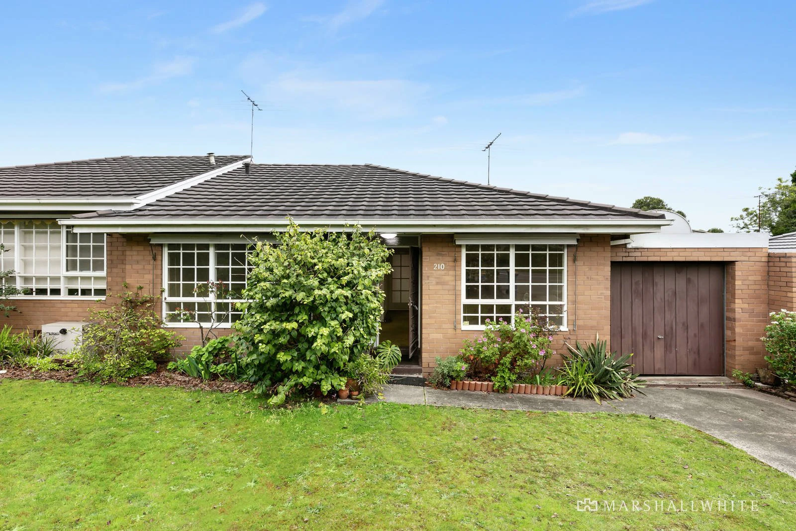 1/210 Warrigal Road, Camberwell, VIC