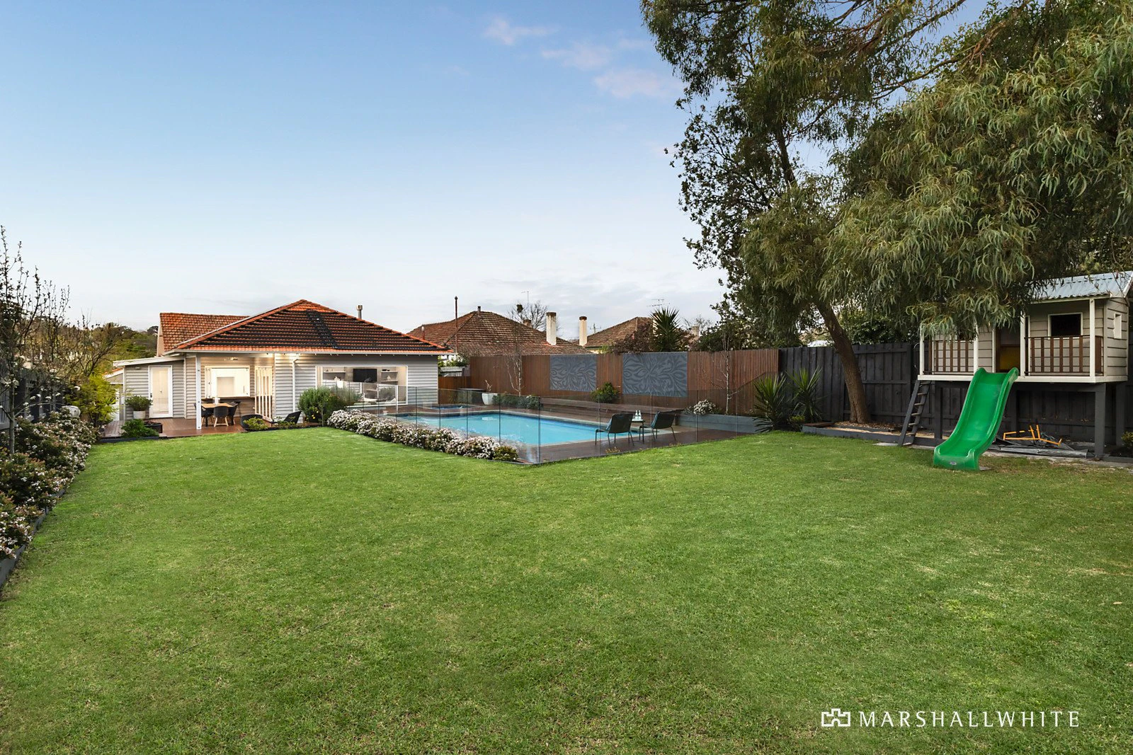 64 Albion Road, Ashburton, VIC