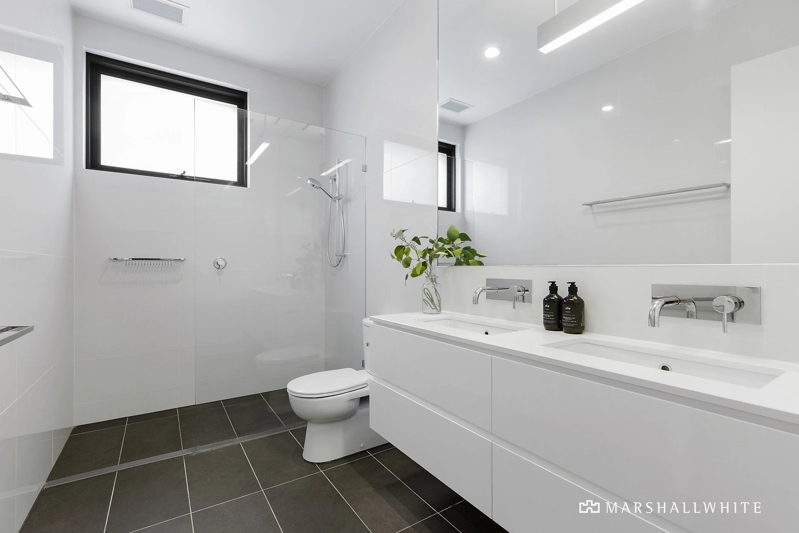 18/17 Tanti Avenue, Mornington, VIC