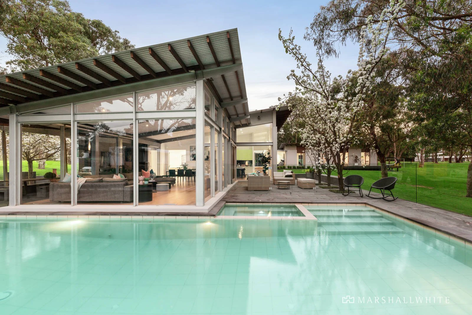 123 Knees Road, Park Orchards, VIC