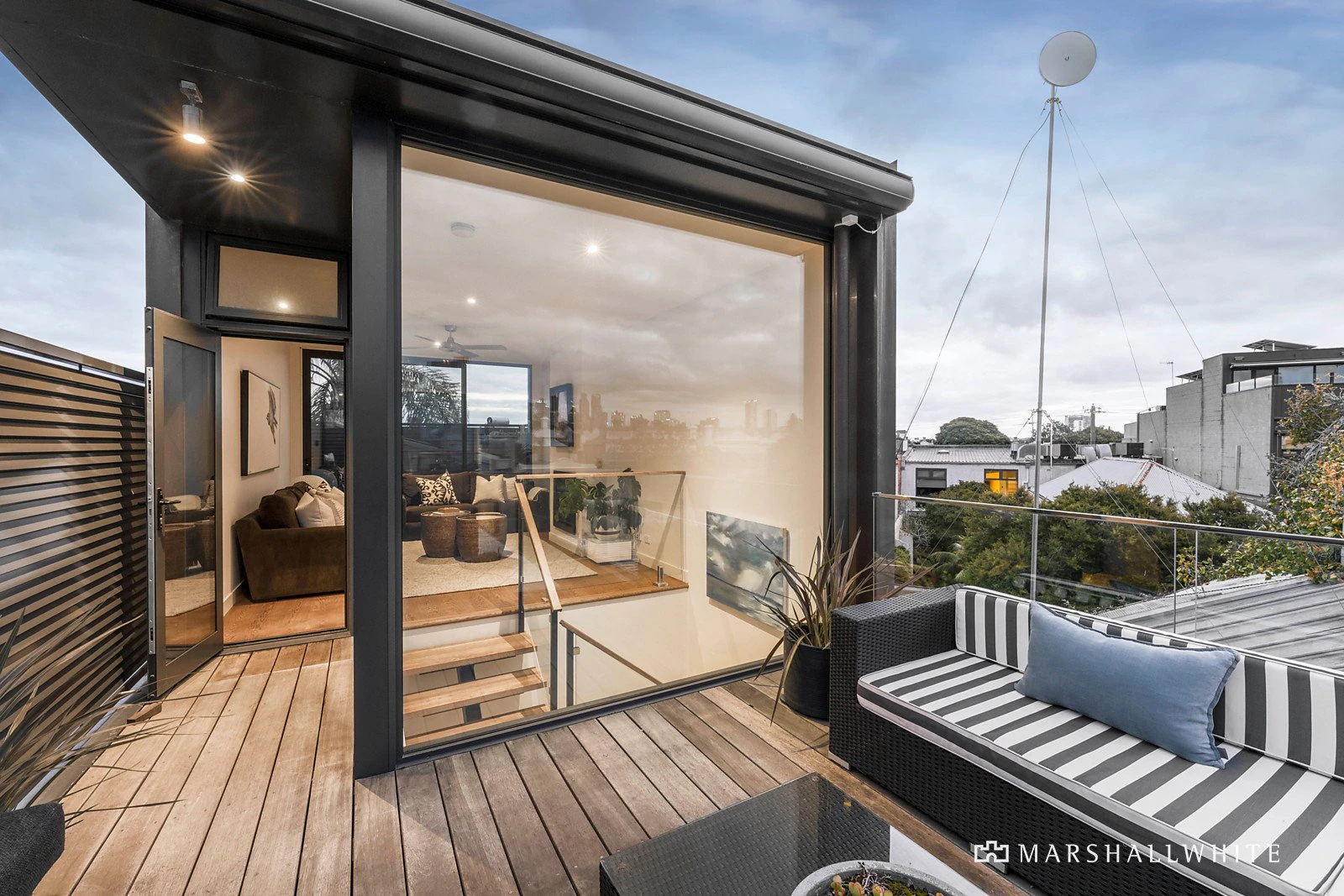 61 Dundas Place, Albert Park, VIC