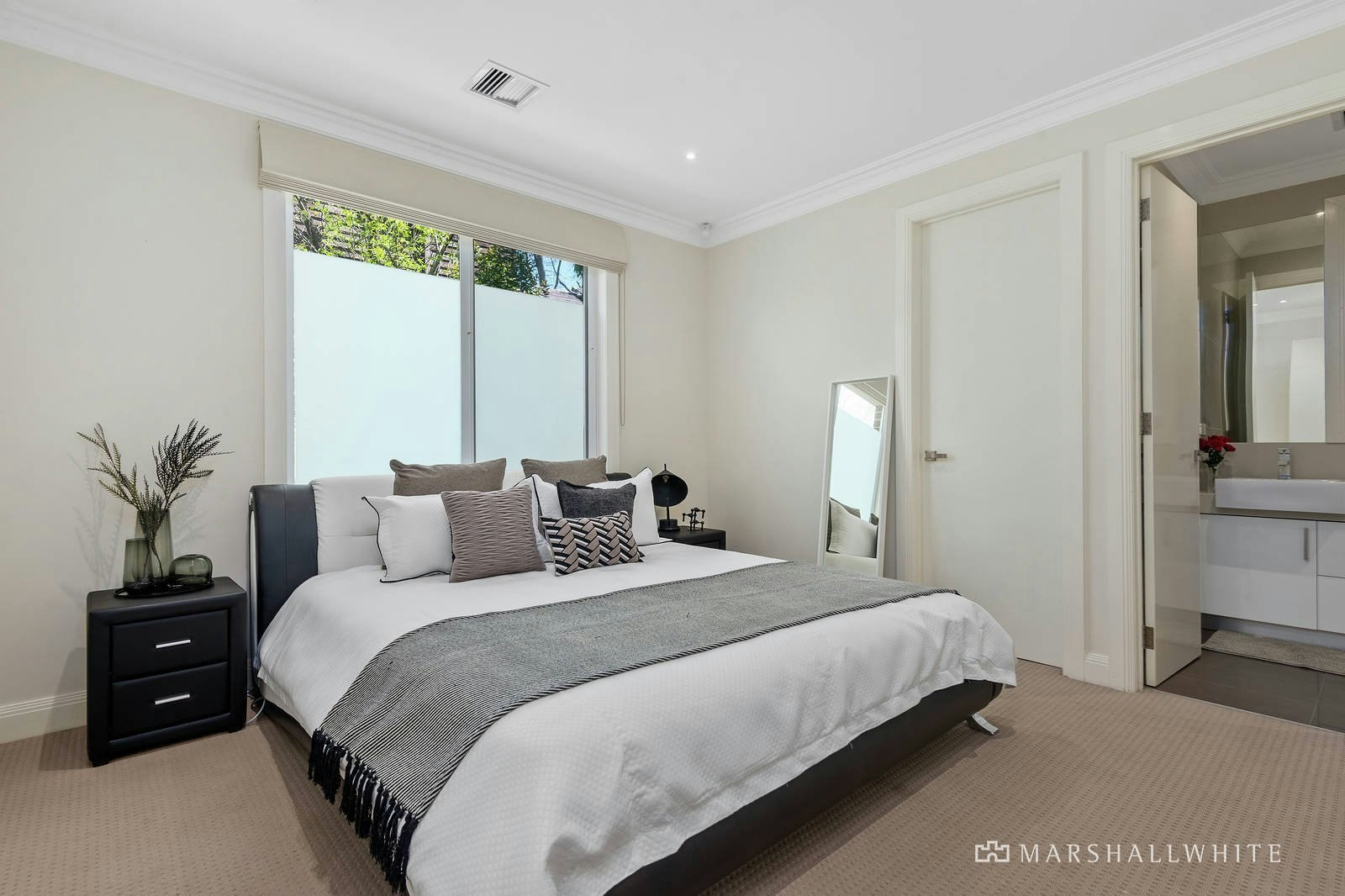 1/8 Evelina Street, Balwyn, VIC