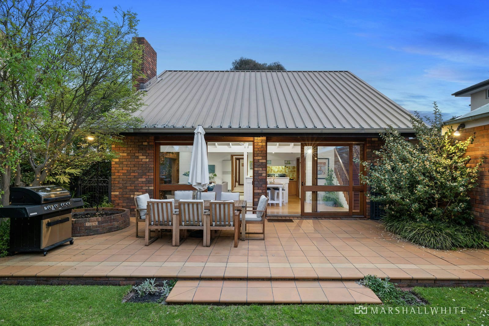 15 Raynes Park Road, Hampton, VIC