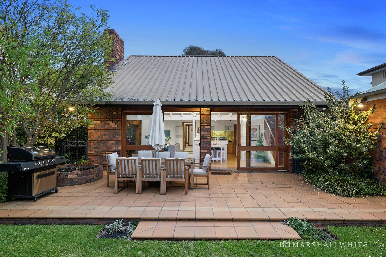 15 Raynes Park Road, Hampton, VIC