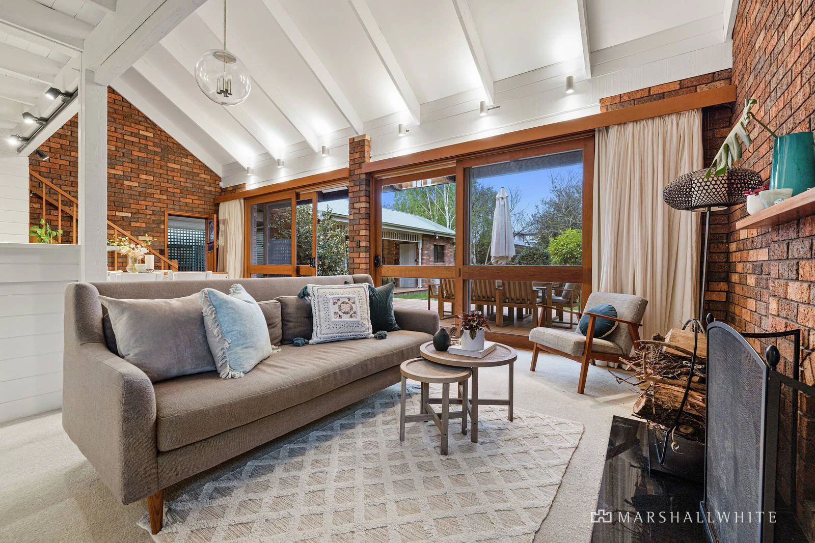 15 Raynes Park Road, Hampton, VIC