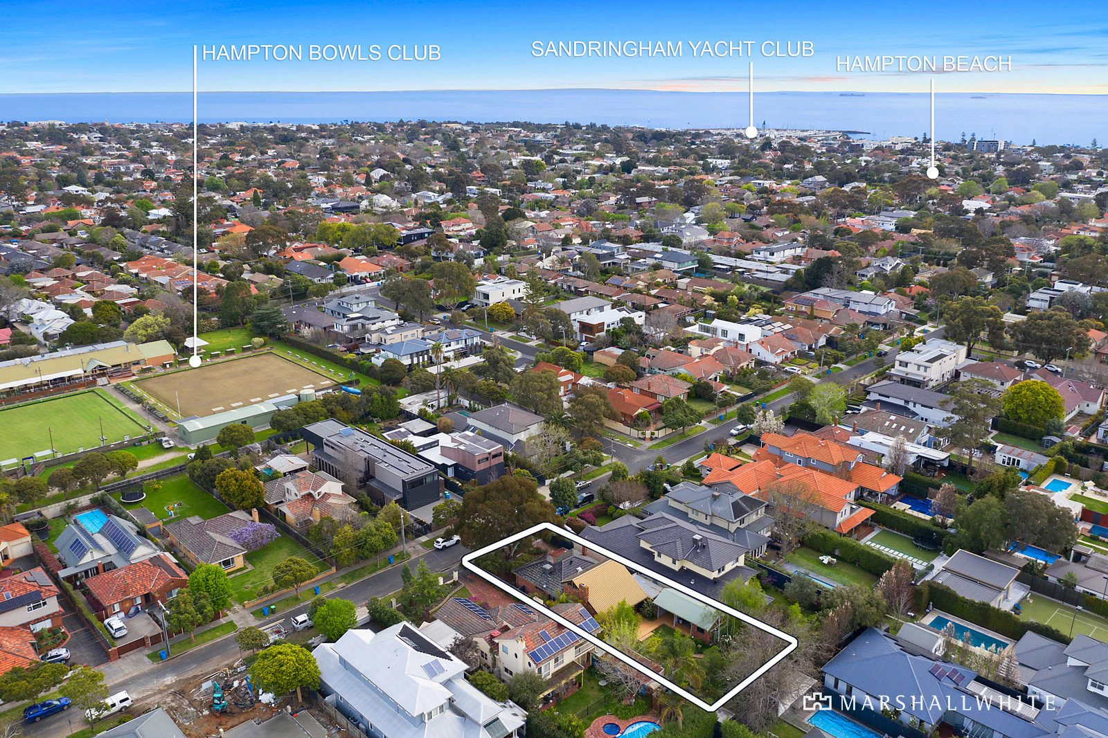 15 Raynes Park Road, Hampton, VIC