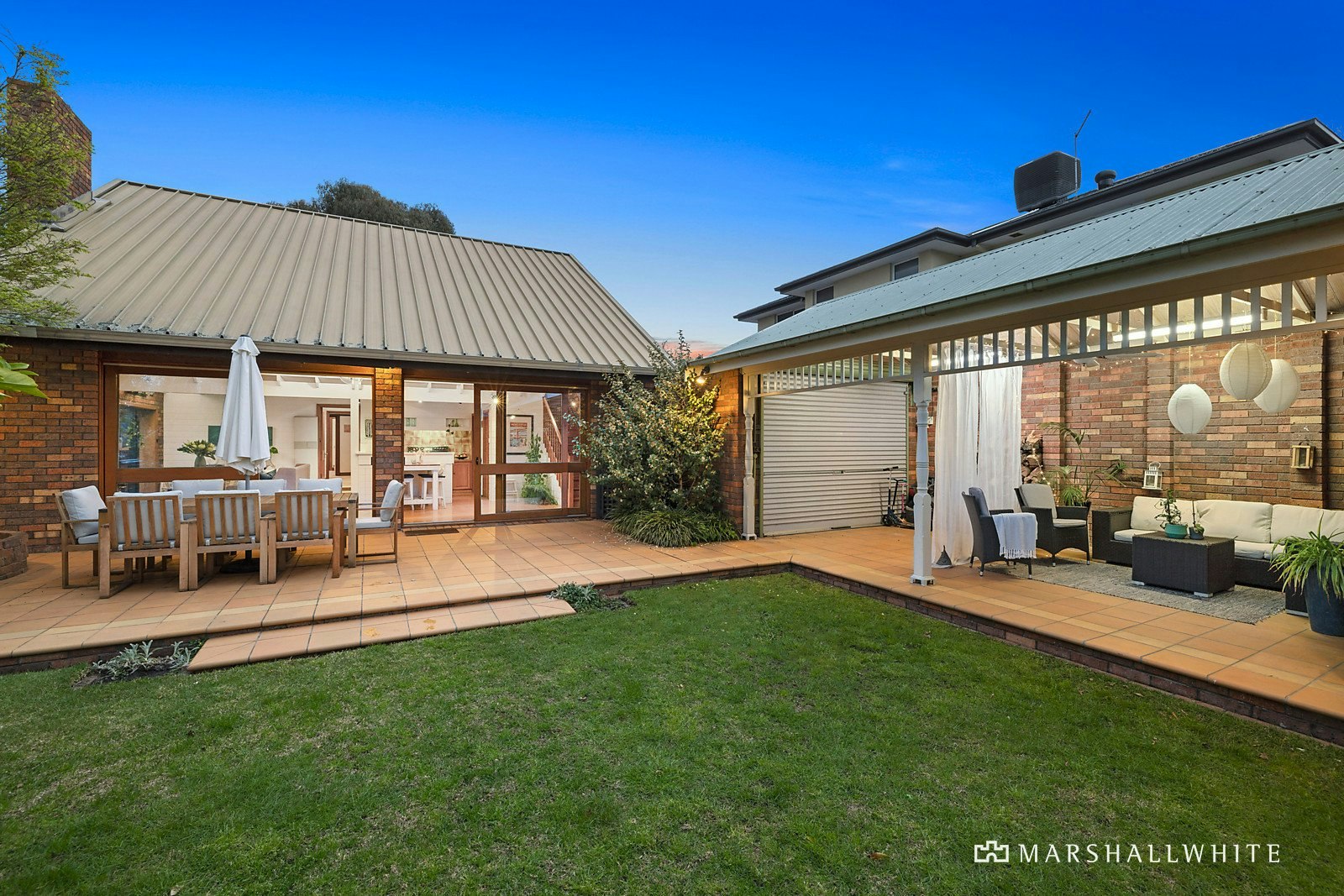 15 Raynes Park Road, Hampton, VIC