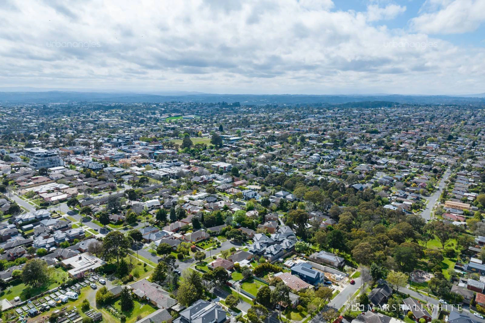 8 Lowe Court, Doncaster East, VIC