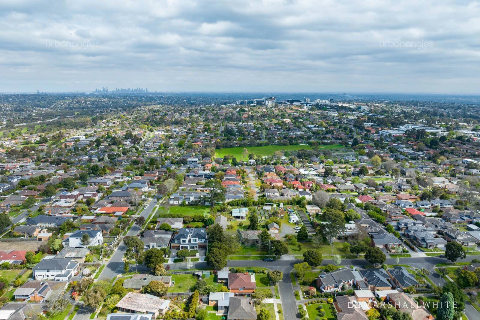 8 Lowe Court, Doncaster East, VIC