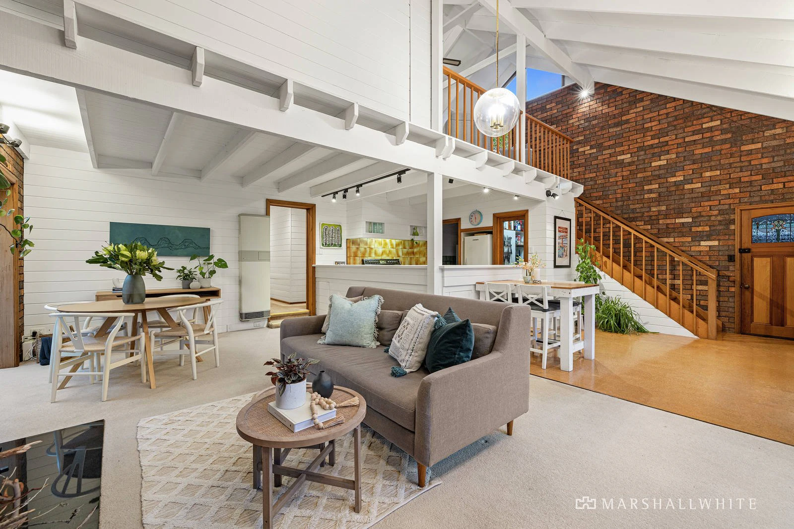 15 Raynes Park Road, Hampton, VIC