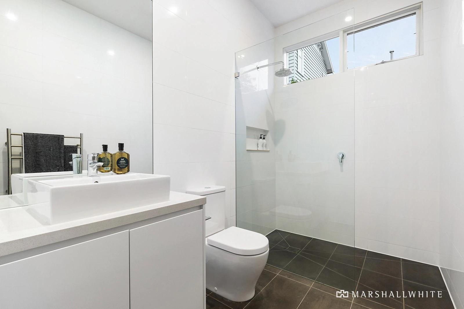 9 Exhibition Street, Mckinnon, VIC