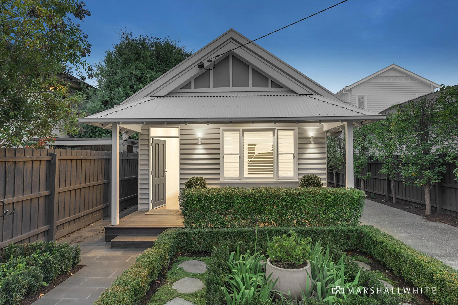 9 Exhibition Street, Mckinnon, VIC