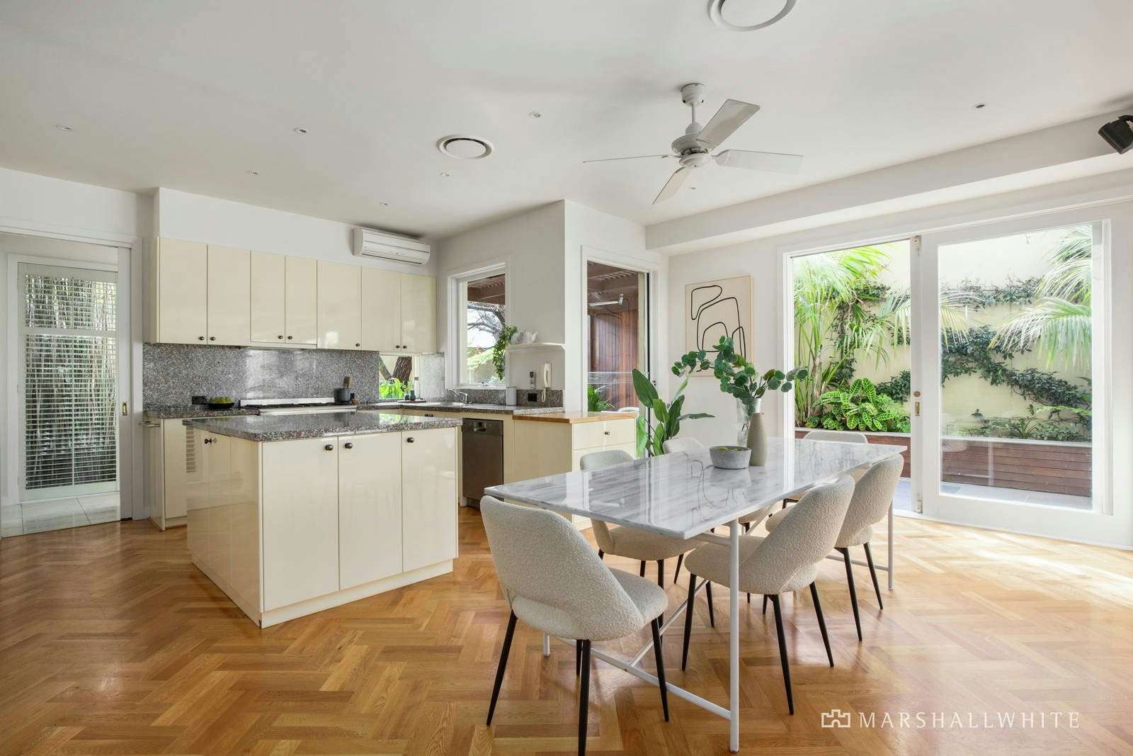 29/49 Head Street, Brighton, VIC