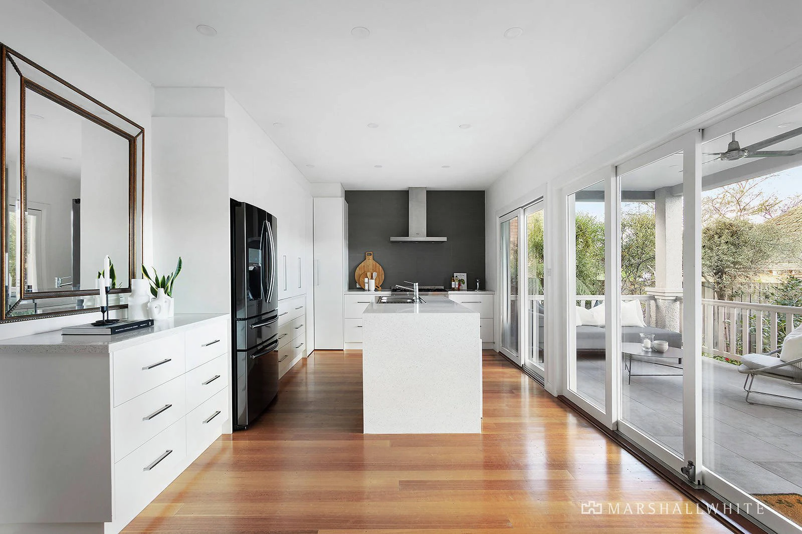 10 Lewes Drive, Malvern East, VIC