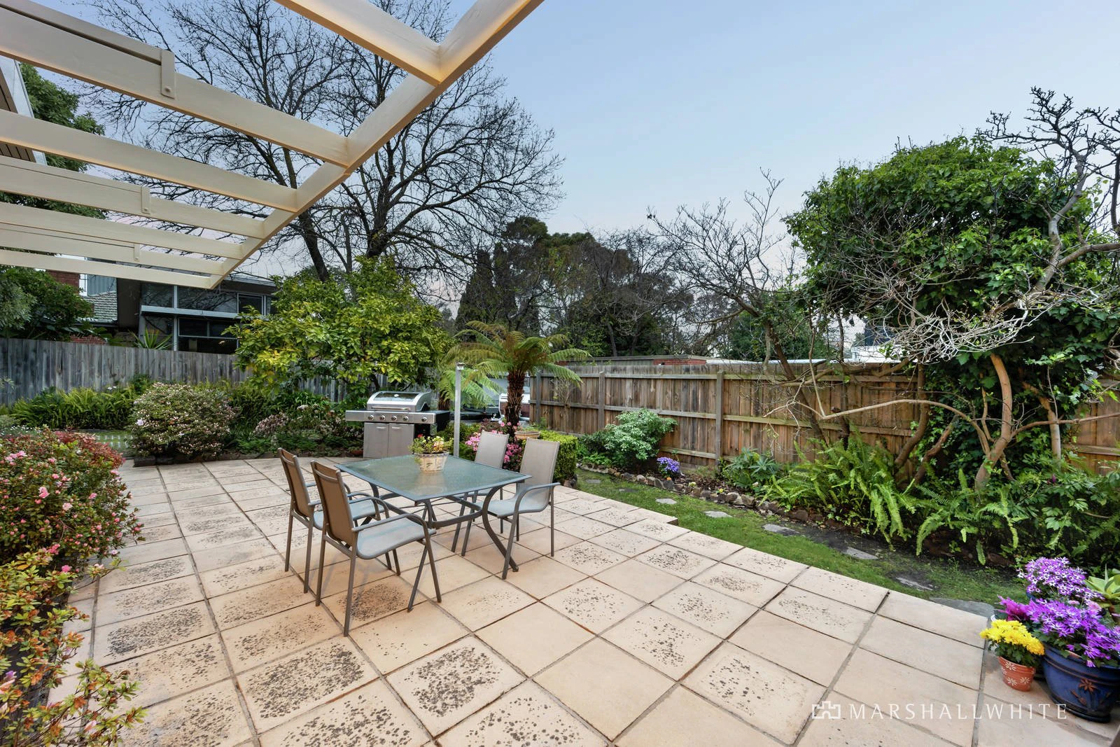 1318 Dandenong Road, Hughesdale, VIC