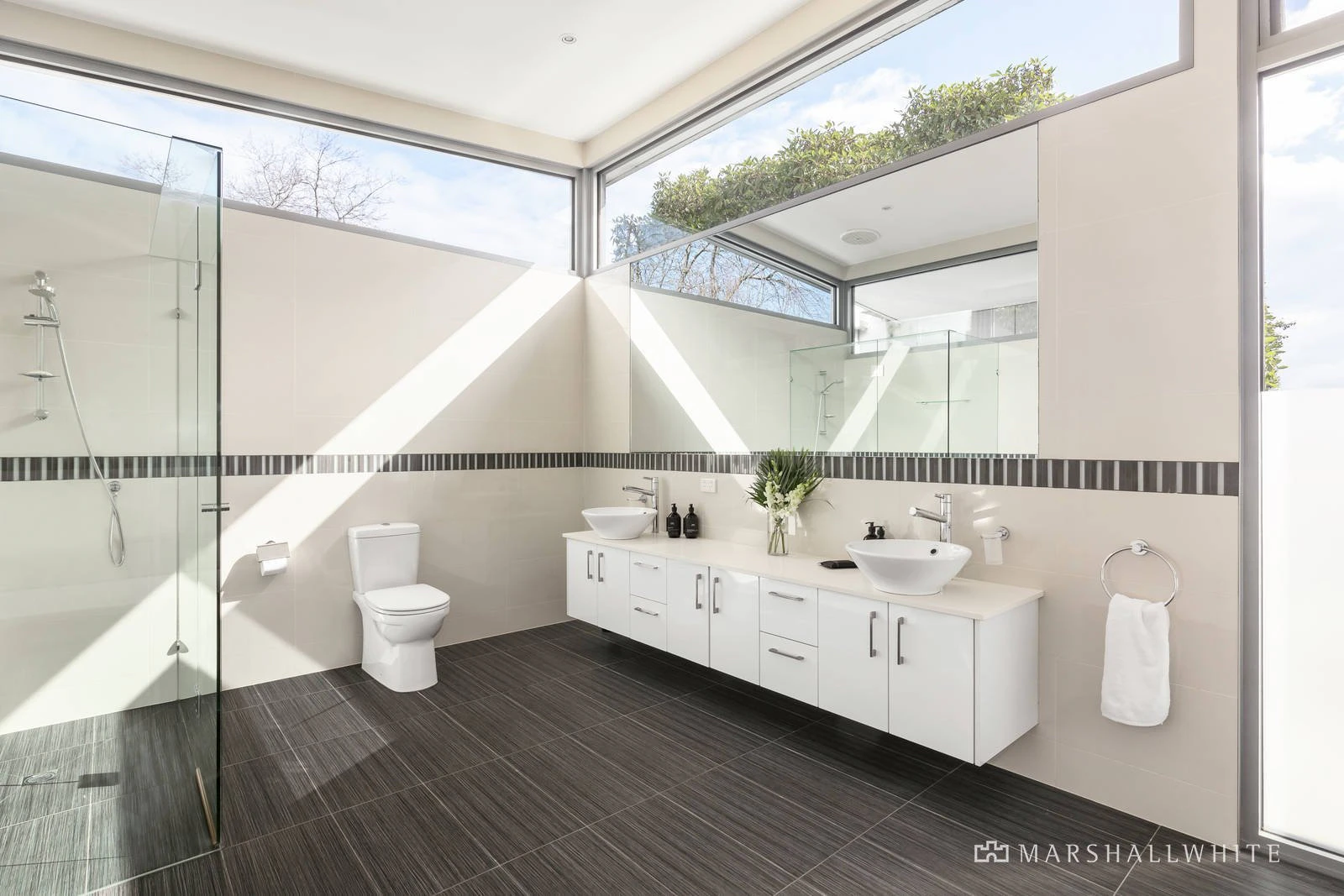45 Valley Parade, Glen Iris, VIC