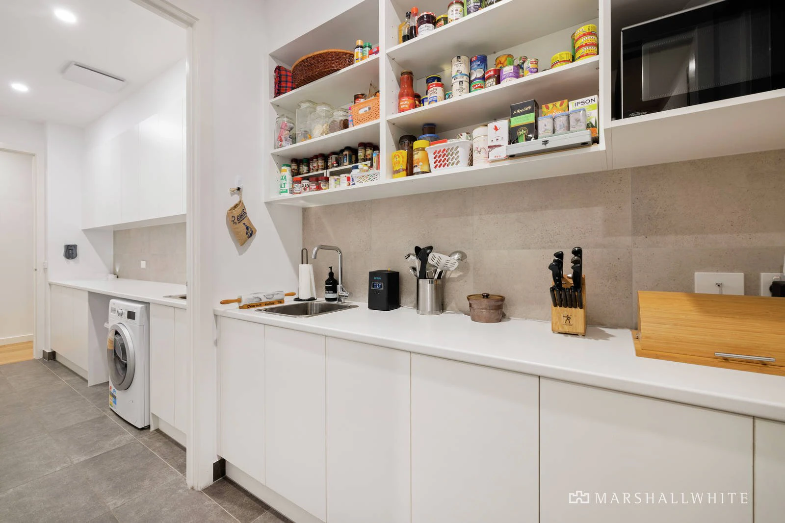 17 Carnoustie Grove, Mornington, VIC