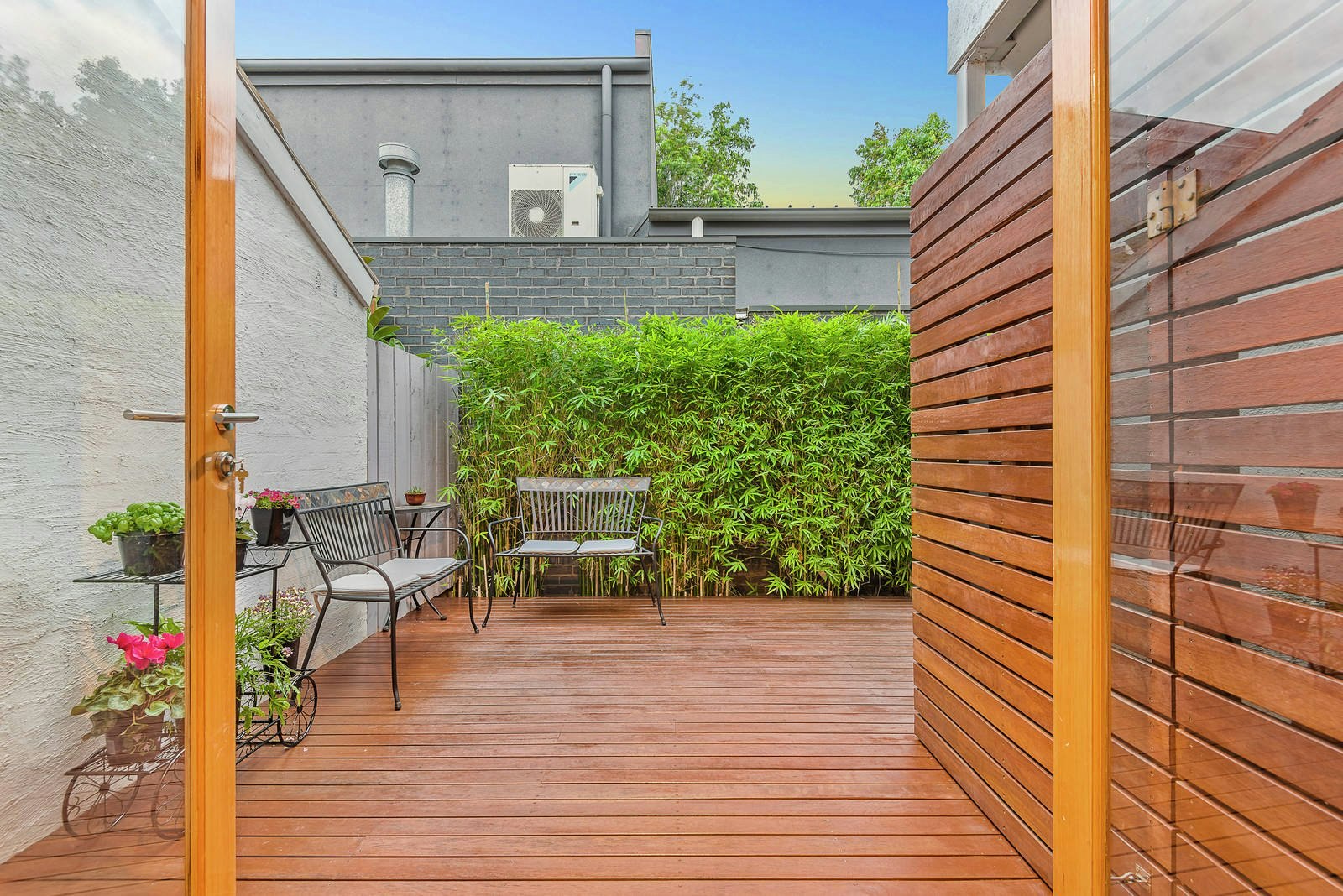 2/16 Liddiard Street, Hawthorn, VIC