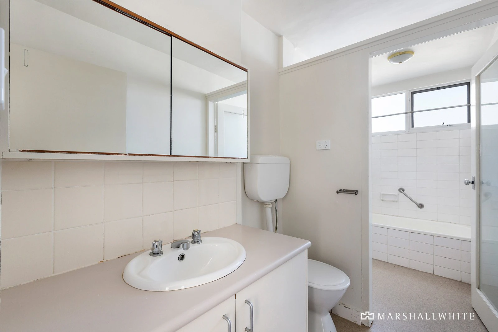 2/1 Ruabon Road, Toorak, VIC