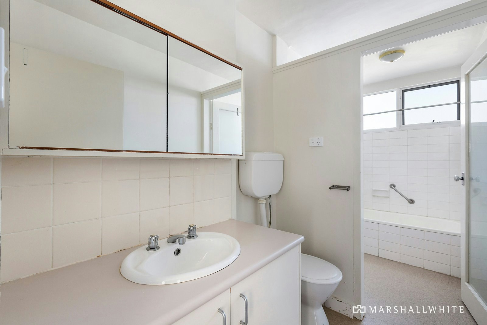 2/1 Ruabon Road, Toorak, VIC