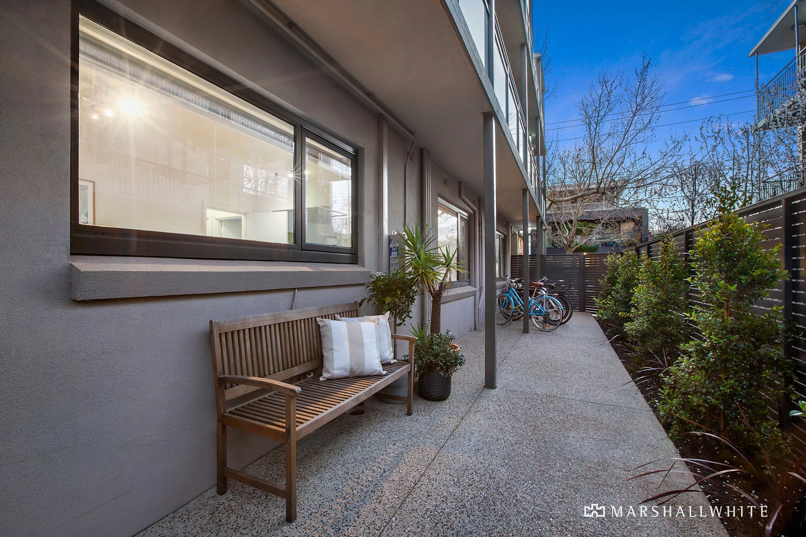 1/35 Pine Avenue, Elwood, VIC