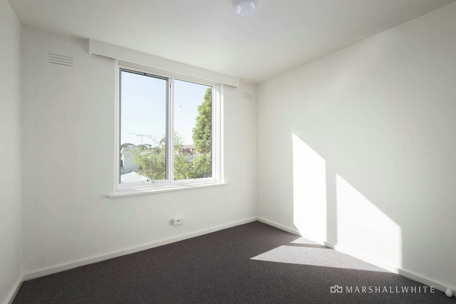 2/1 Ruabon Road, Toorak, VIC