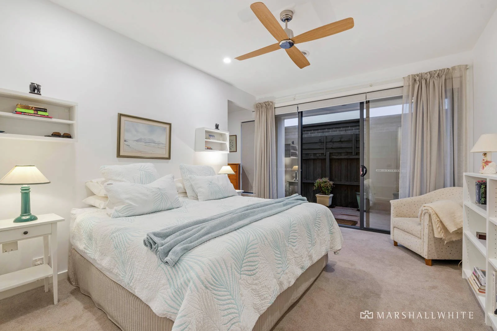 17 Carnoustie Grove, Mornington, VIC