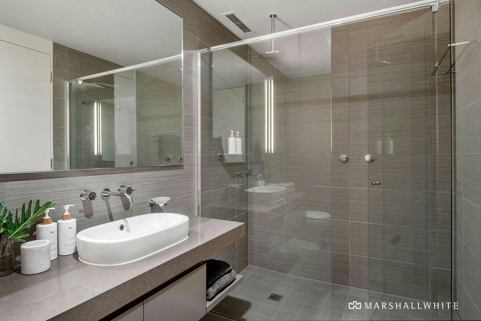 29 Danks Street, Albert Park, VIC