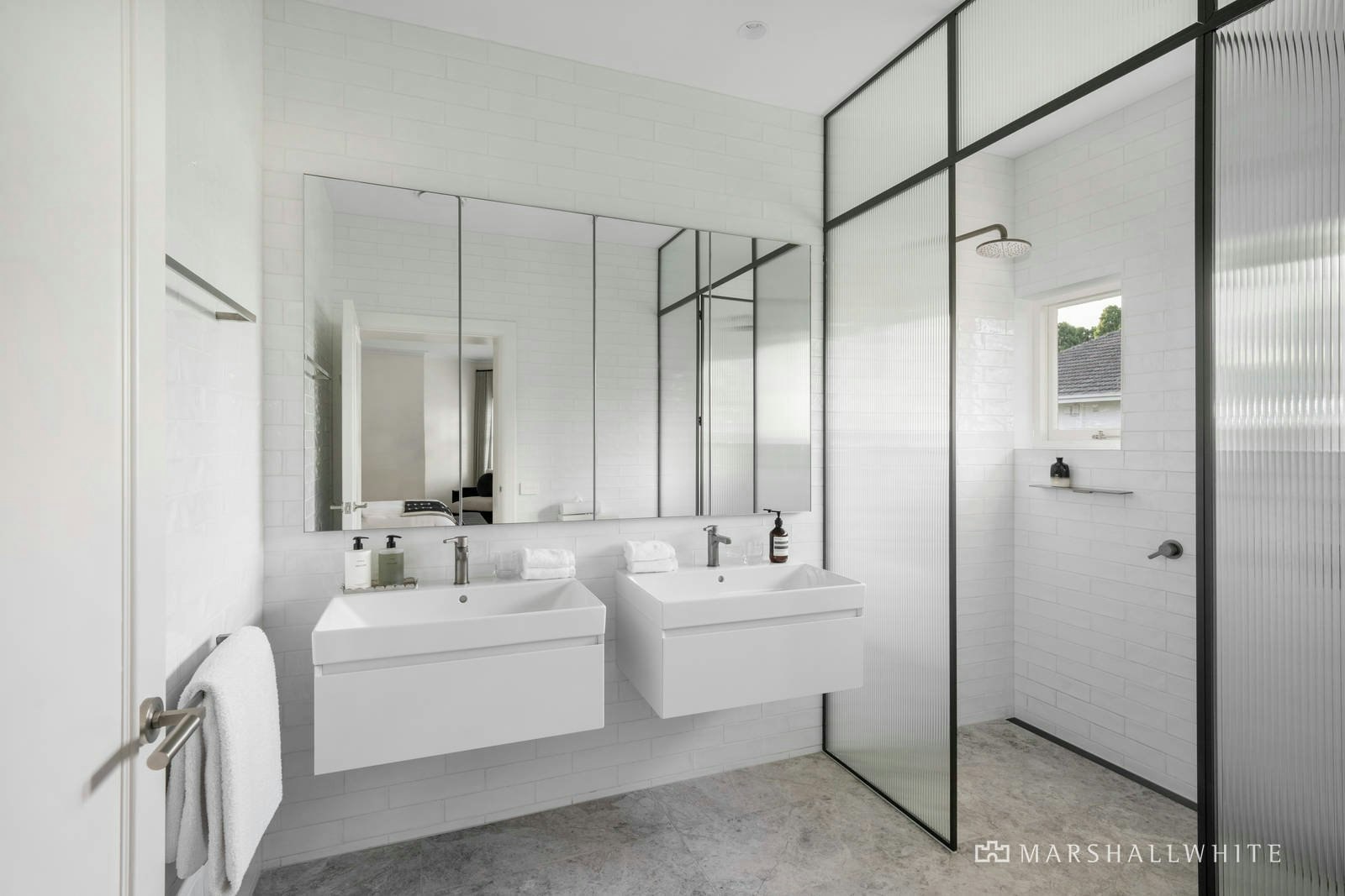 9 Linlithgow Road, Toorak, VIC