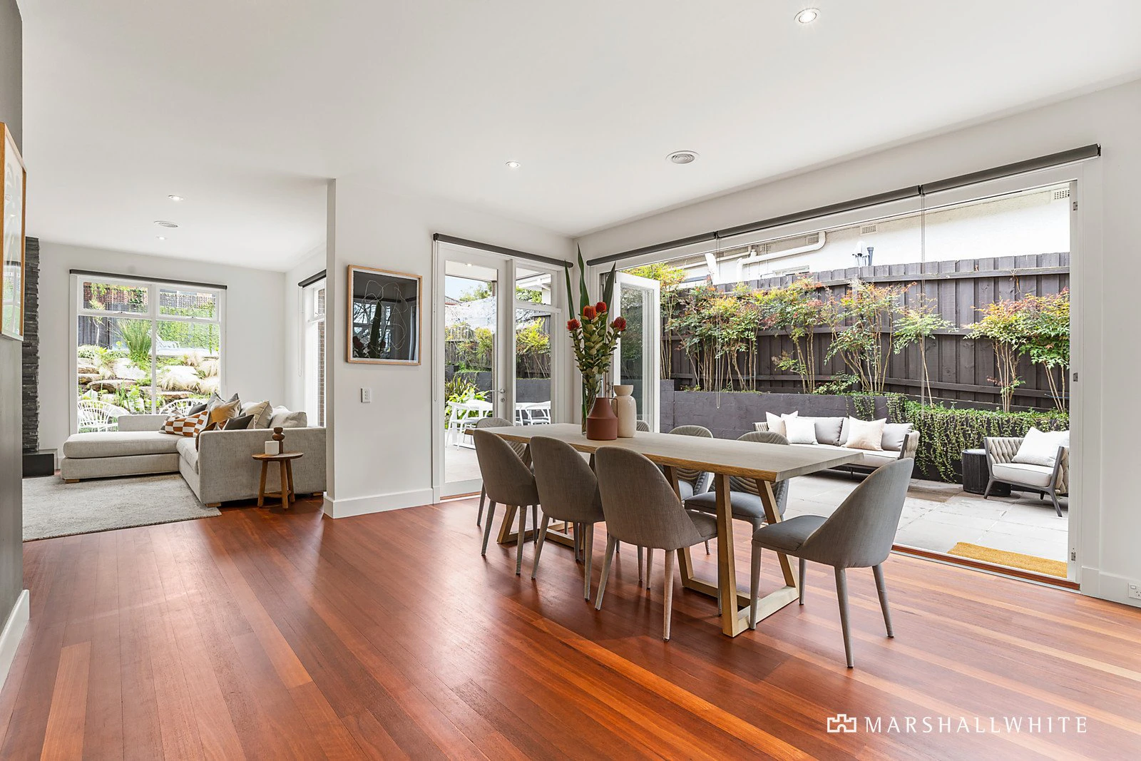 25 Valley Parade, Glen Iris, VIC