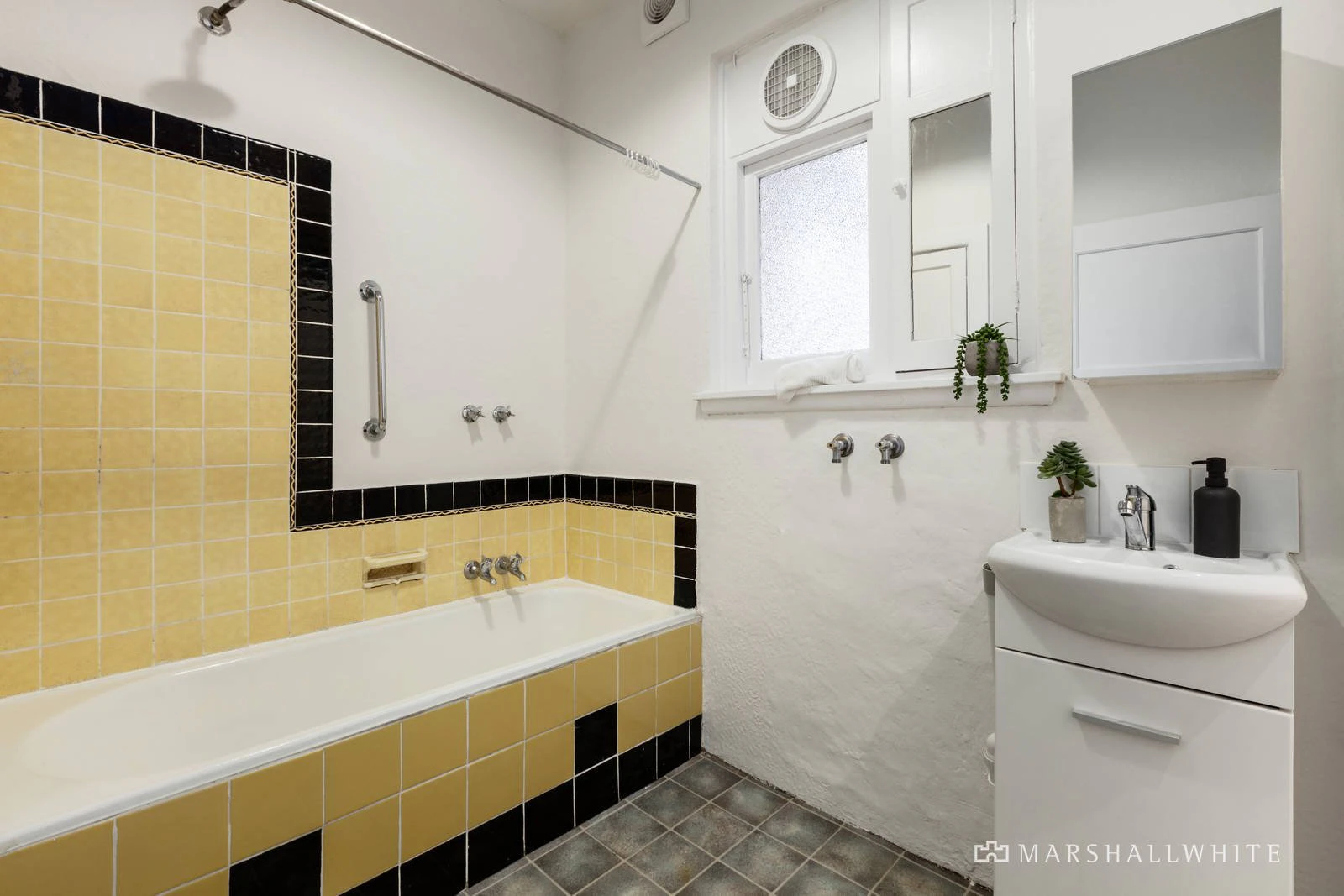 3/9 Charles Street, St Kilda, VIC