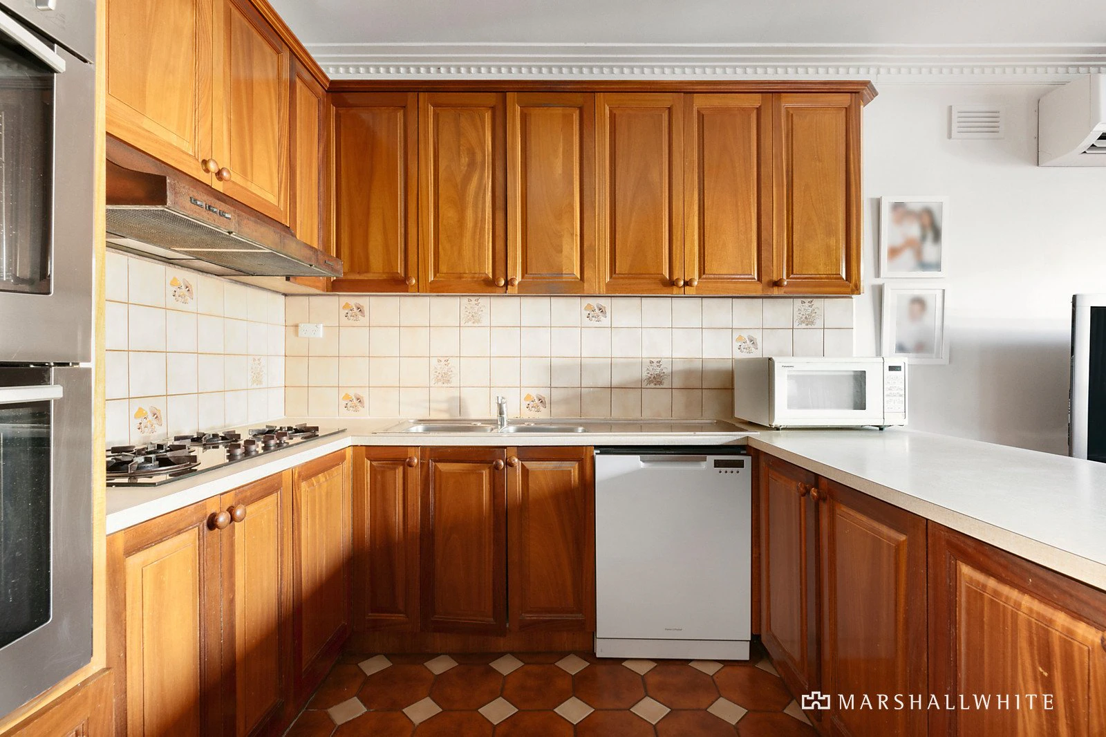 24 Jessamine Avenue, Prahran, VIC