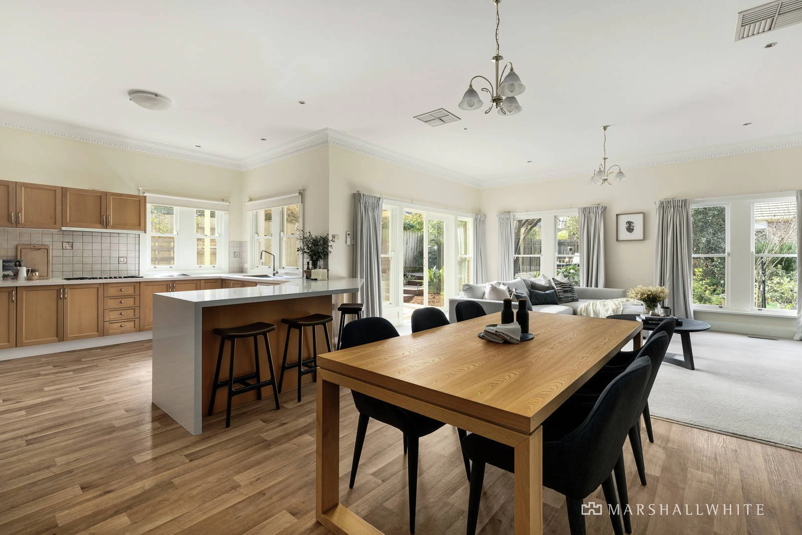 17 Newton Street, Surrey Hills, VIC