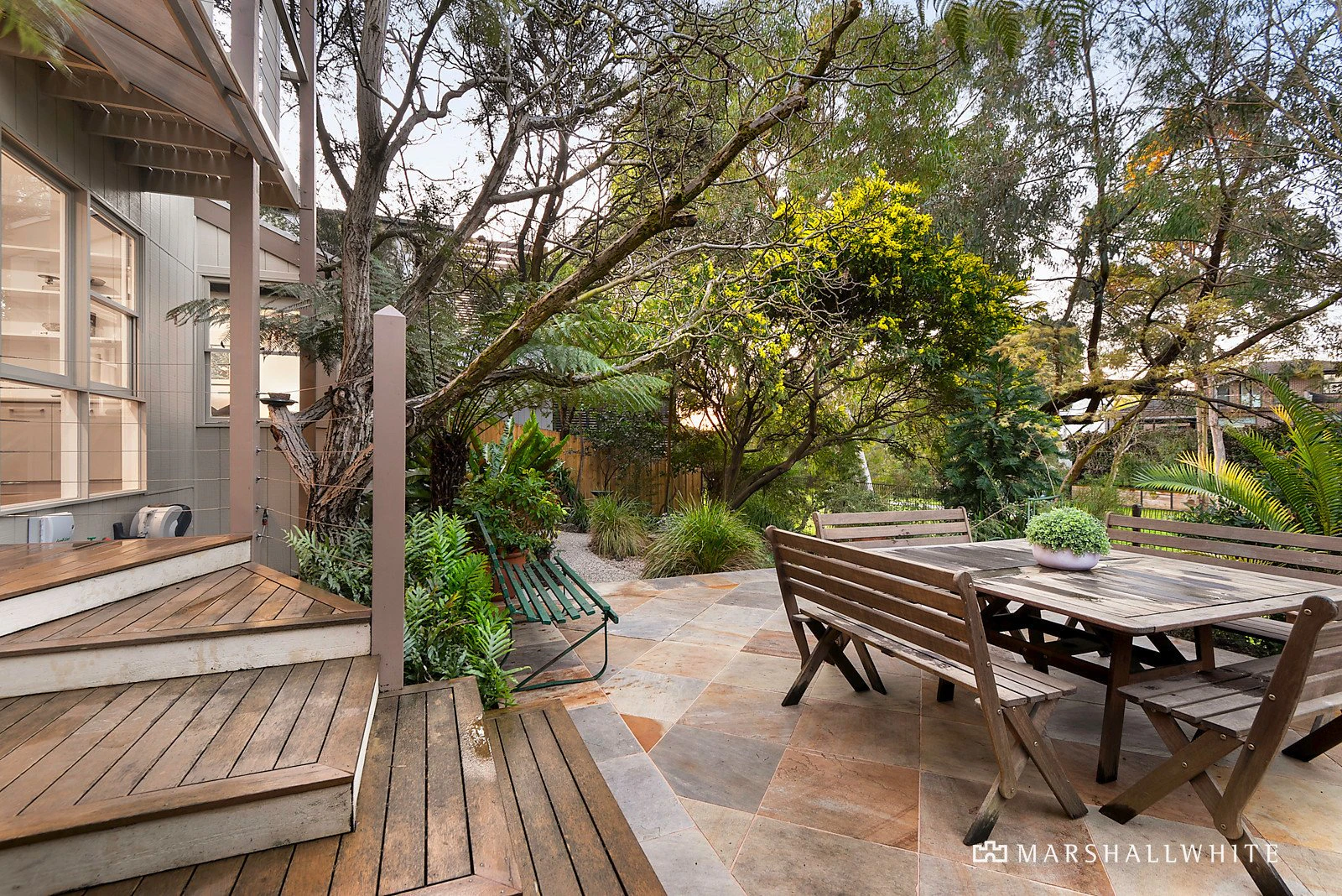 2/31 Flowerdale Road, Glen Iris, VIC