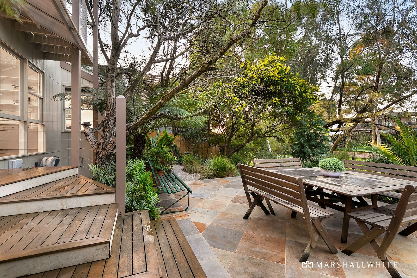 2/31 Flowerdale Road, Glen Iris, VIC