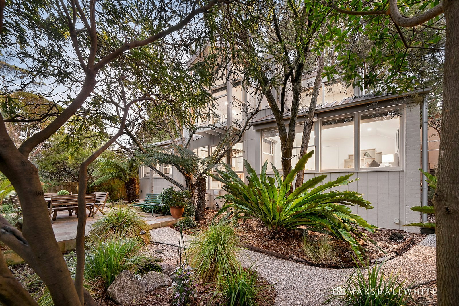2/31 Flowerdale Road, Glen Iris, VIC