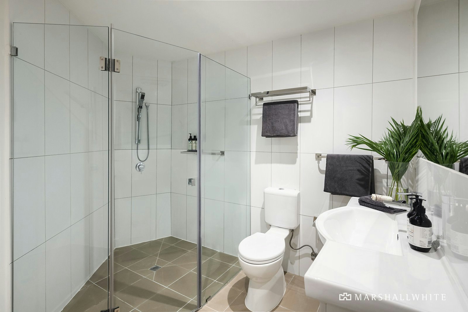 11 Landen Place, Toorak, VIC