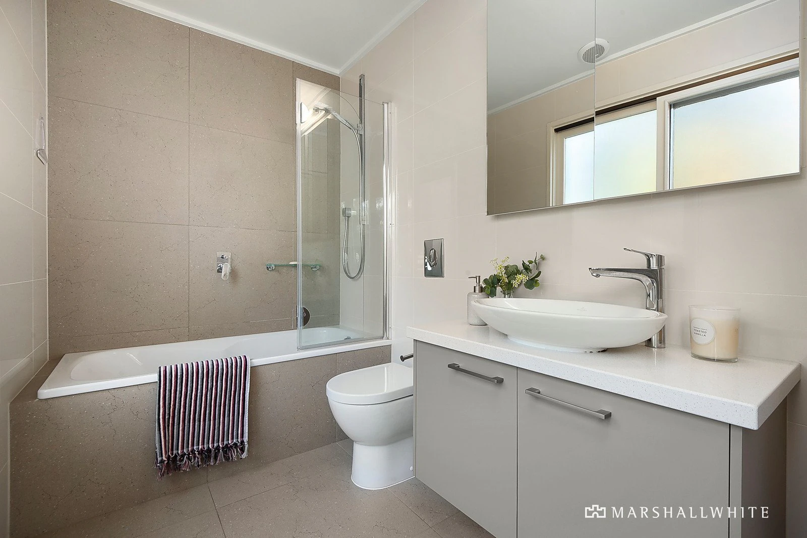 2/31 Flowerdale Road, Glen Iris, VIC