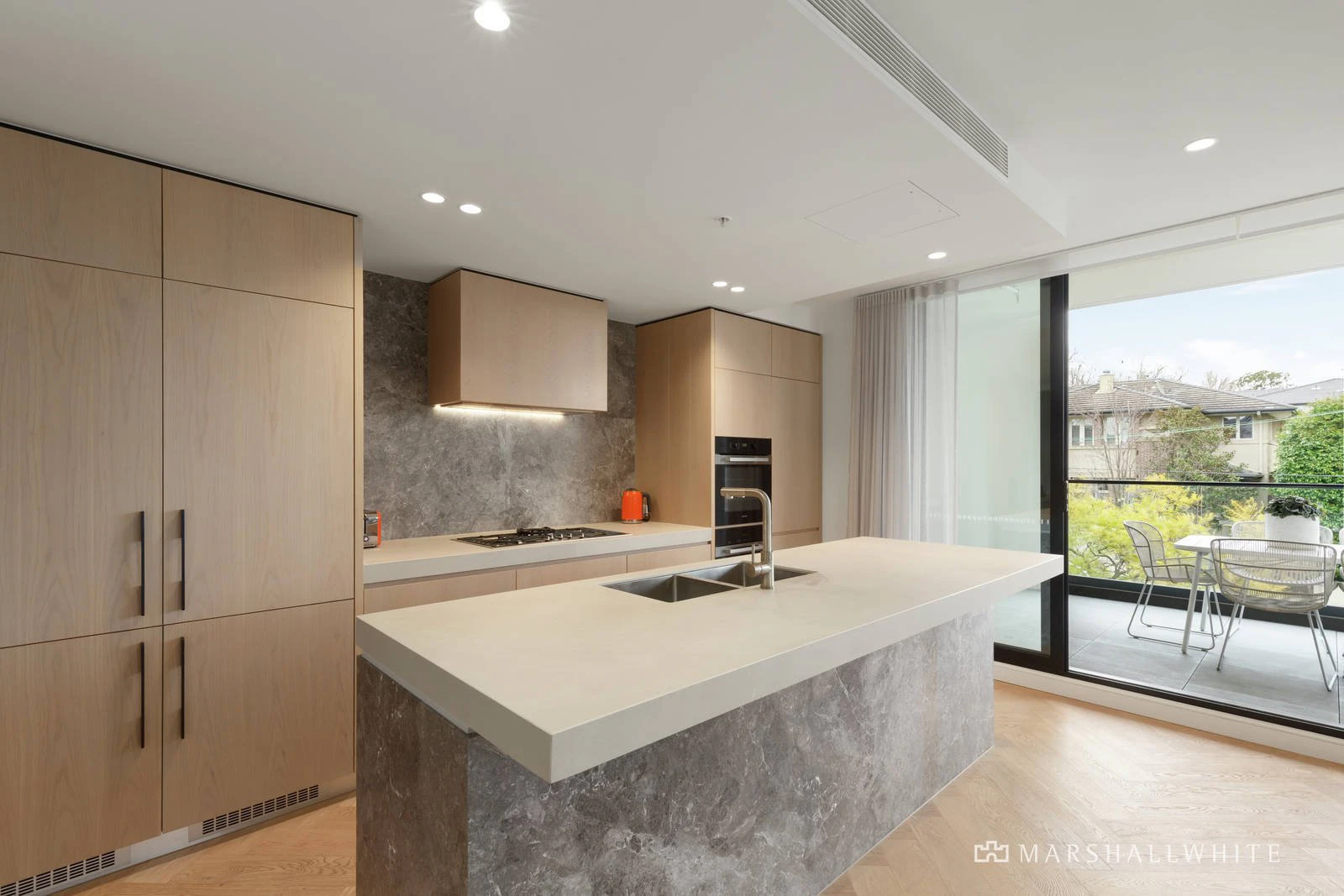204/18 Spring Road, Malvern, VIC