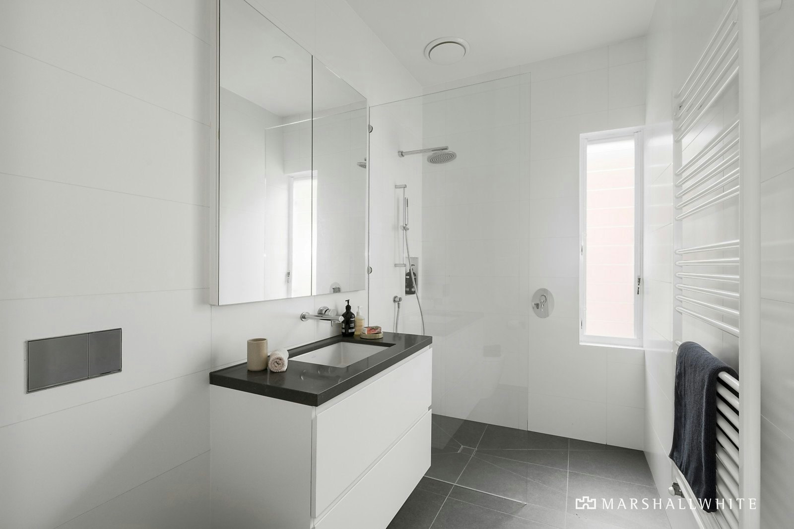 22 Madden Street, Albert Park, VIC