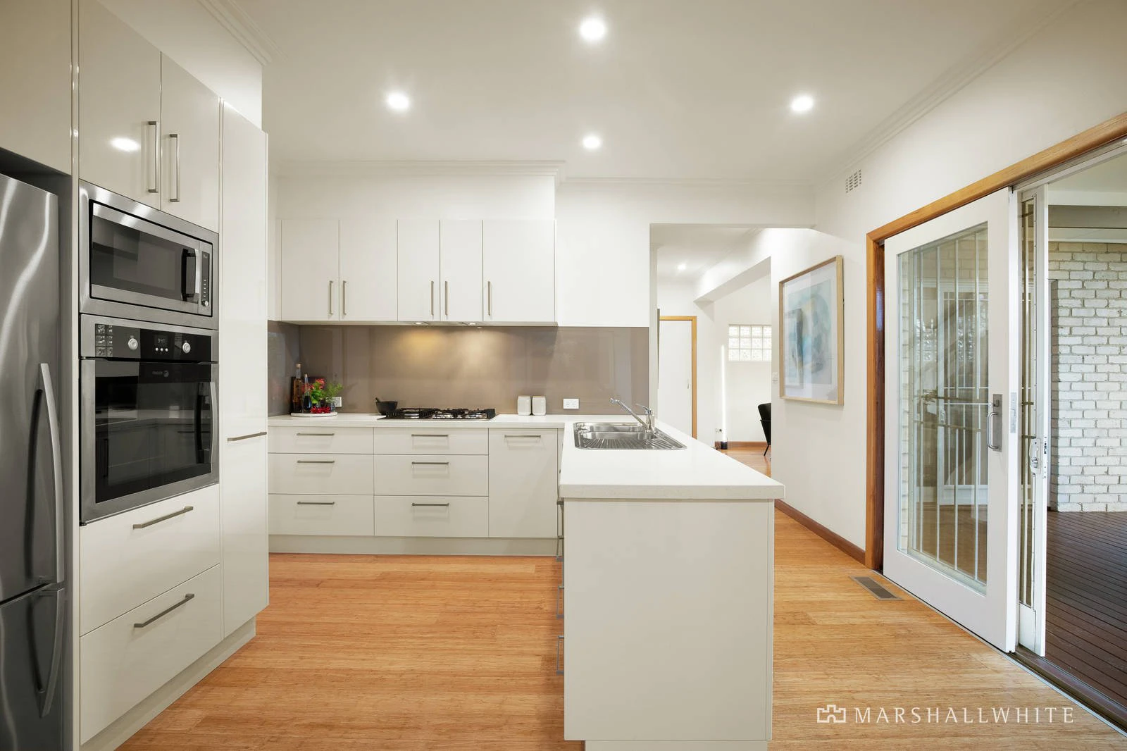 8 Proudfoot Street, Mont Albert, VIC