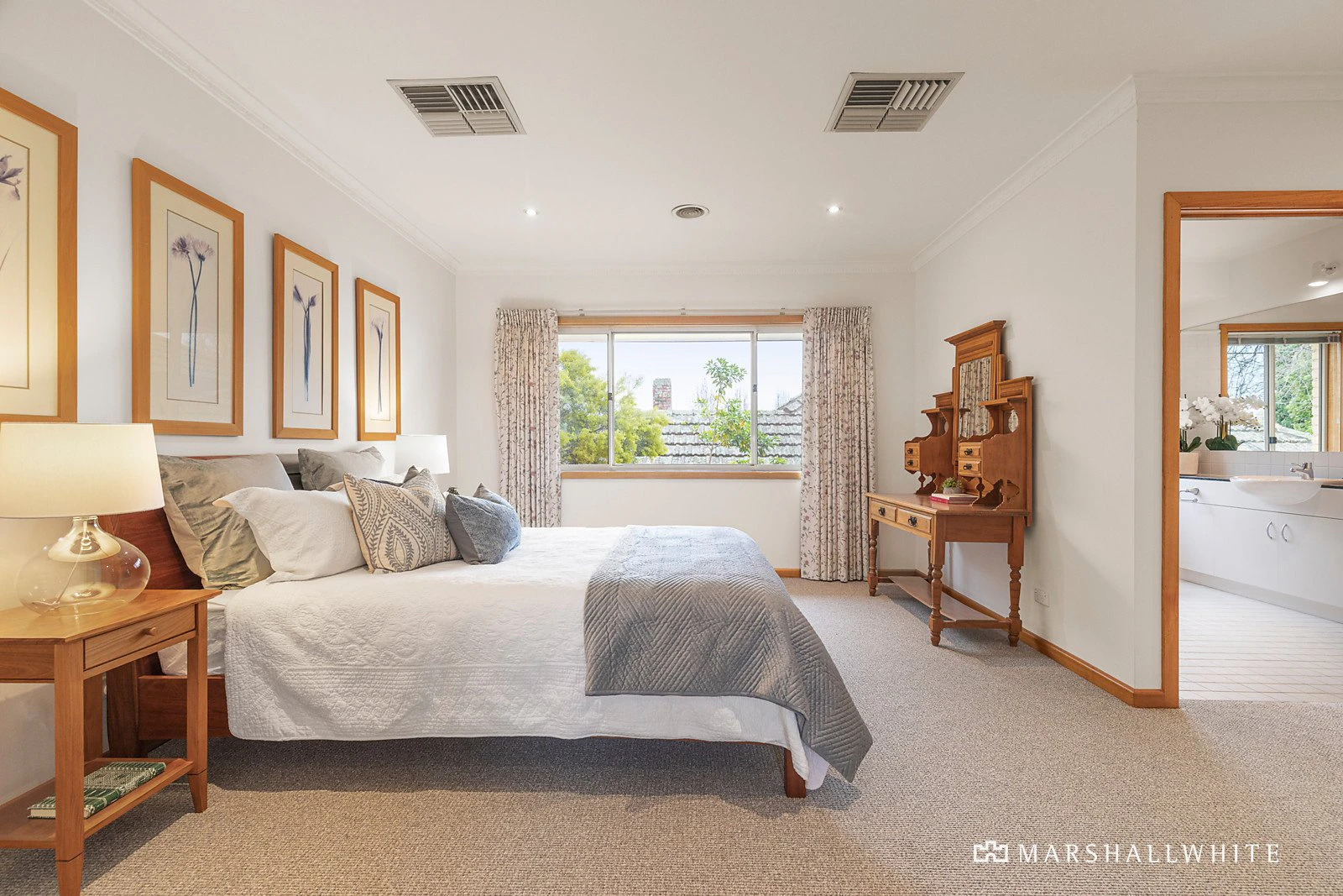 8 Proudfoot Street, Mont Albert, VIC