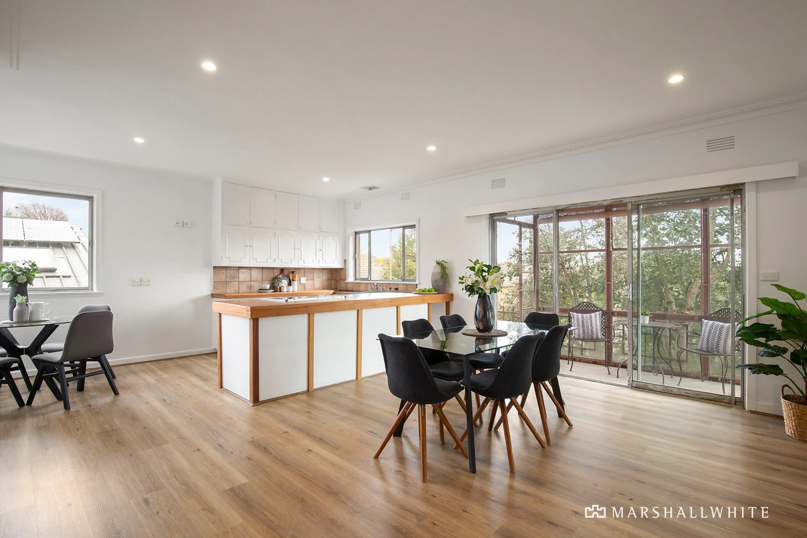 2 Outlook Drive, Camberwell, VIC