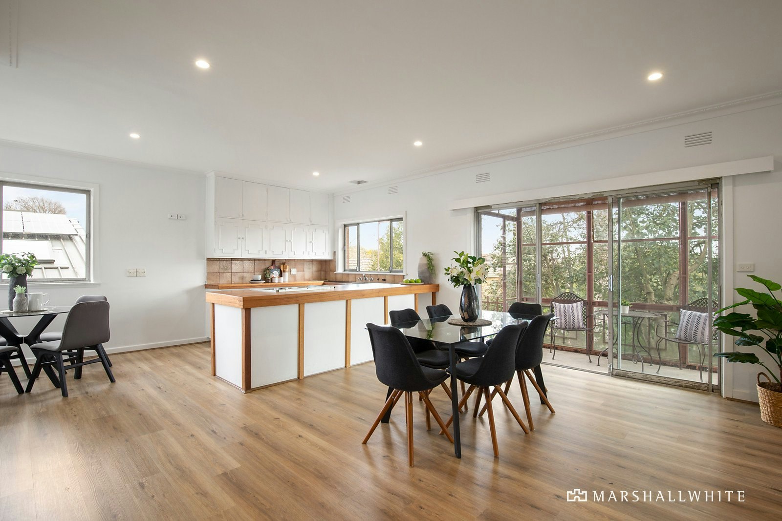 2 Outlook Drive, Camberwell, VIC