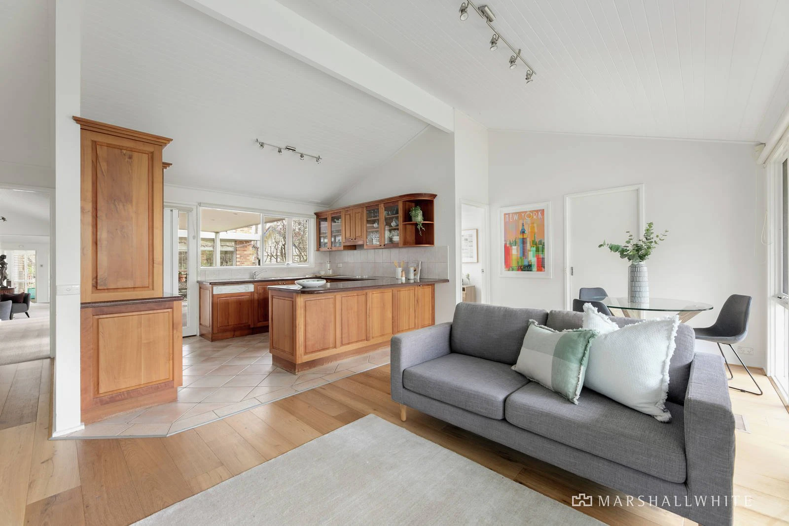 31 Ross Street, Surrey Hills, VIC