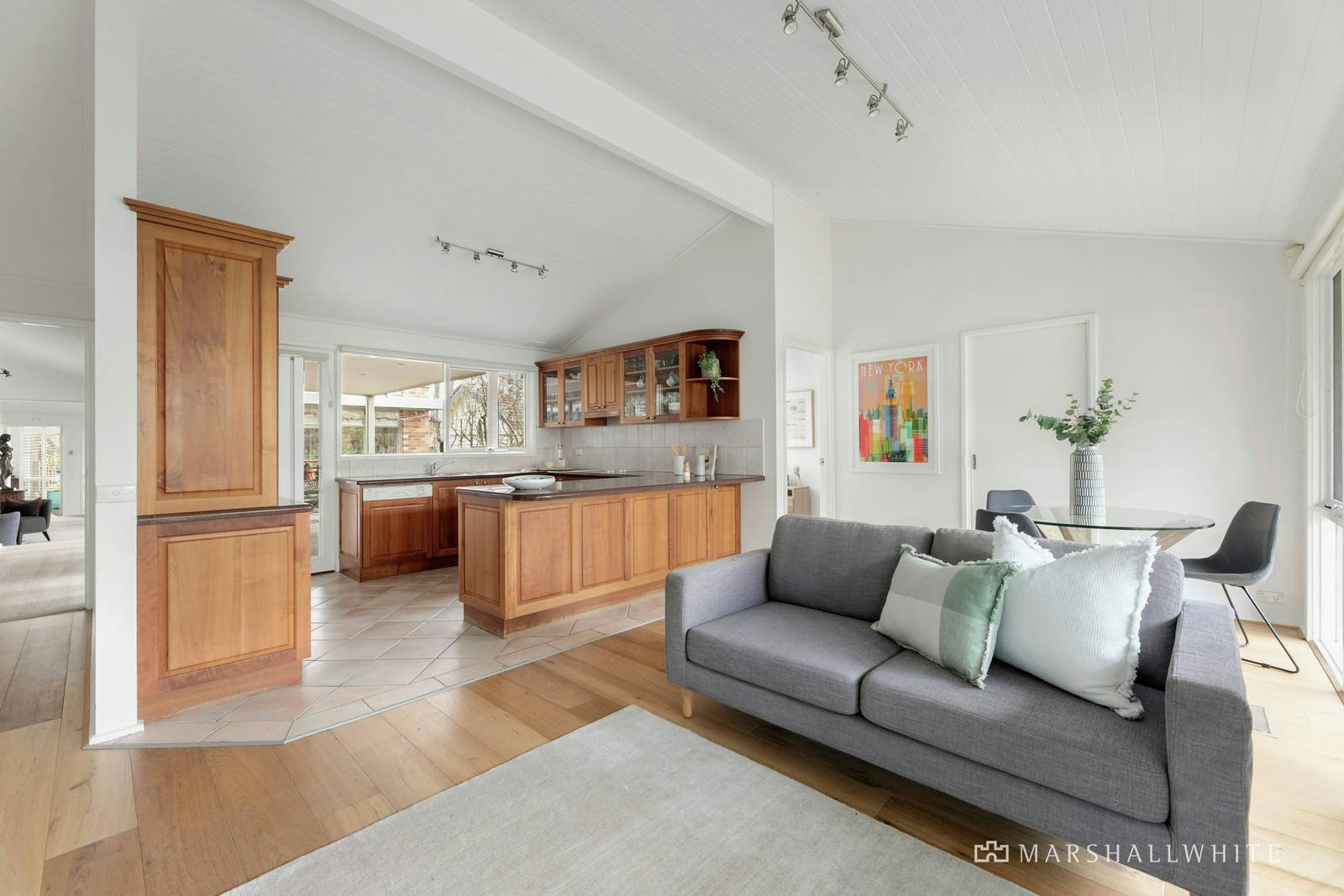 31 Ross Street, Surrey Hills, VIC