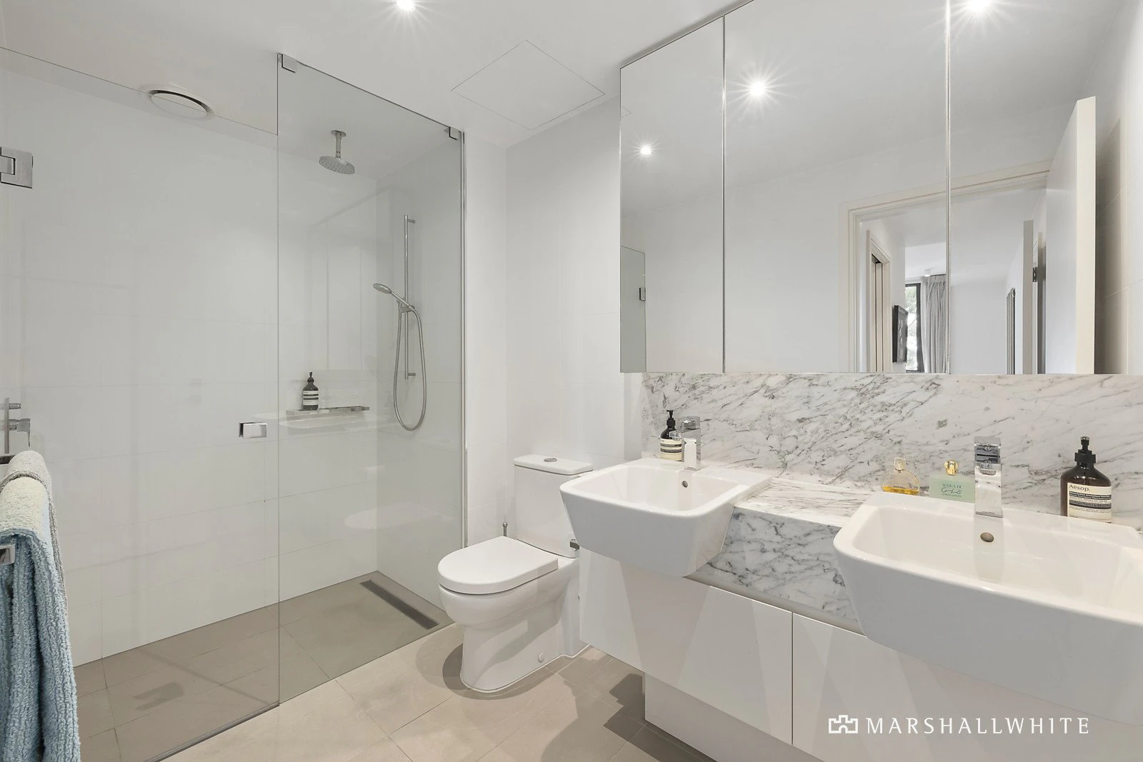 203/2 Gascoyne Street, Canterbury, VIC